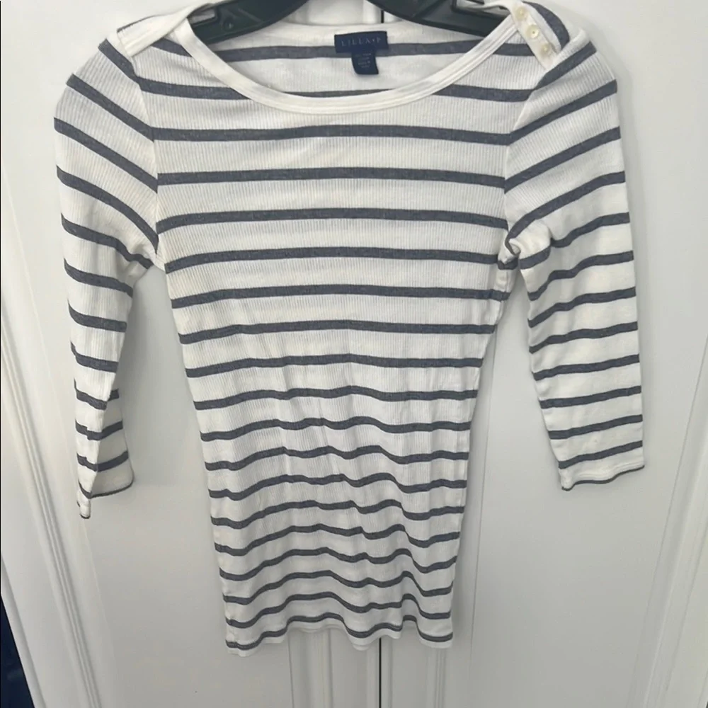 Lilla PWhite and Gray Fitted 3/4 Sleeve Blouse - Picture 1 of 6